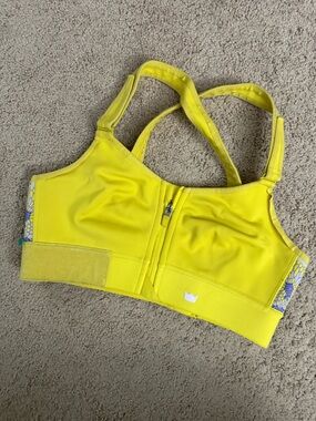 Shefit Yellow Front-Zip Sports Bra with Crossback Straps